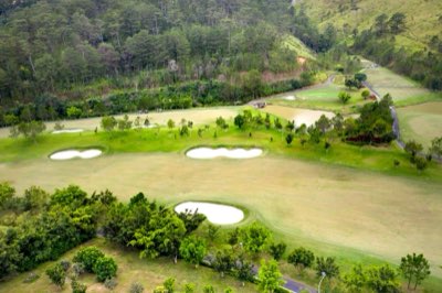 Golf à Jeju : 10 parcours volcaniques pour un défi unique