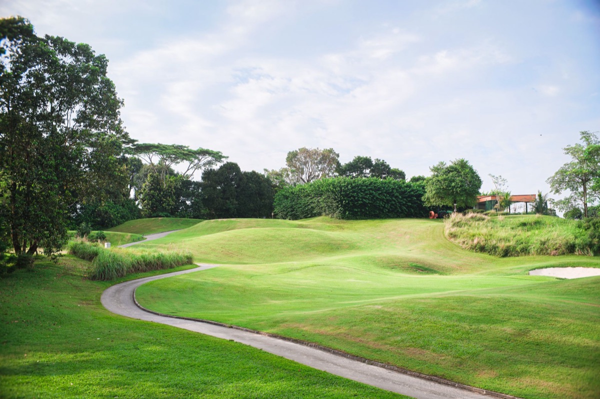 Golf course with clear center