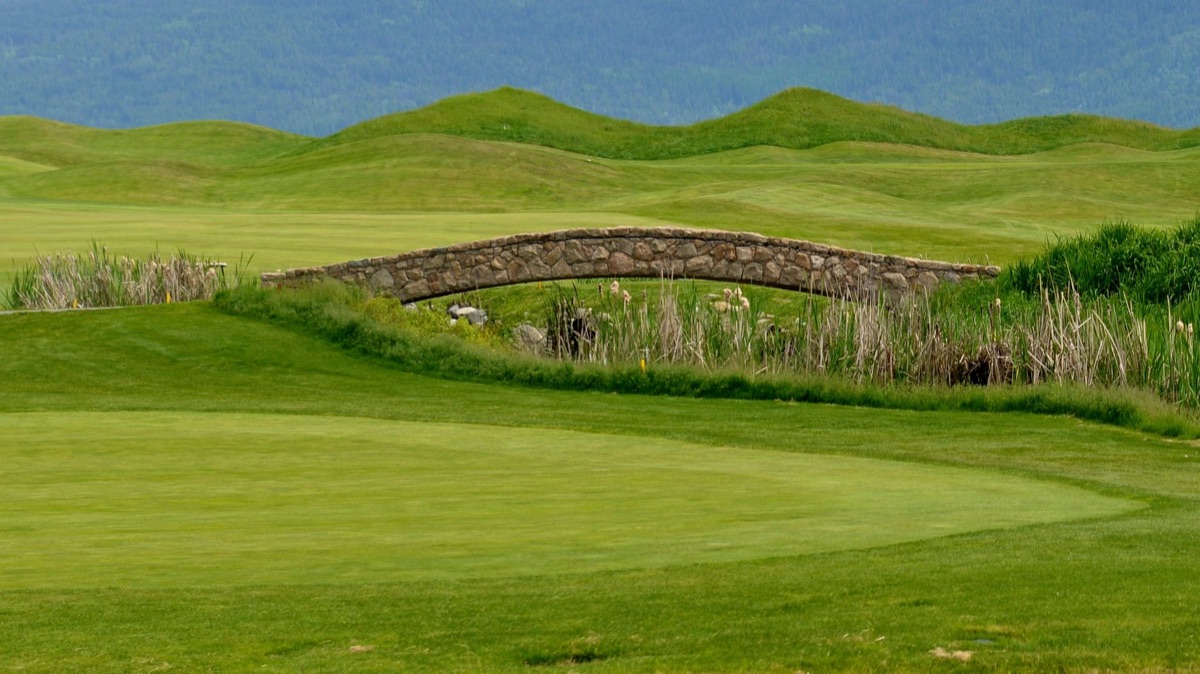 Golf course layout 6th hole with elevation and terrain details